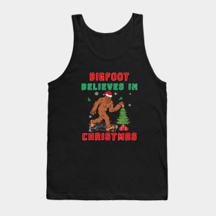 Bigfoot Believes in Christmas funny Squatchy Beast. Tank Top